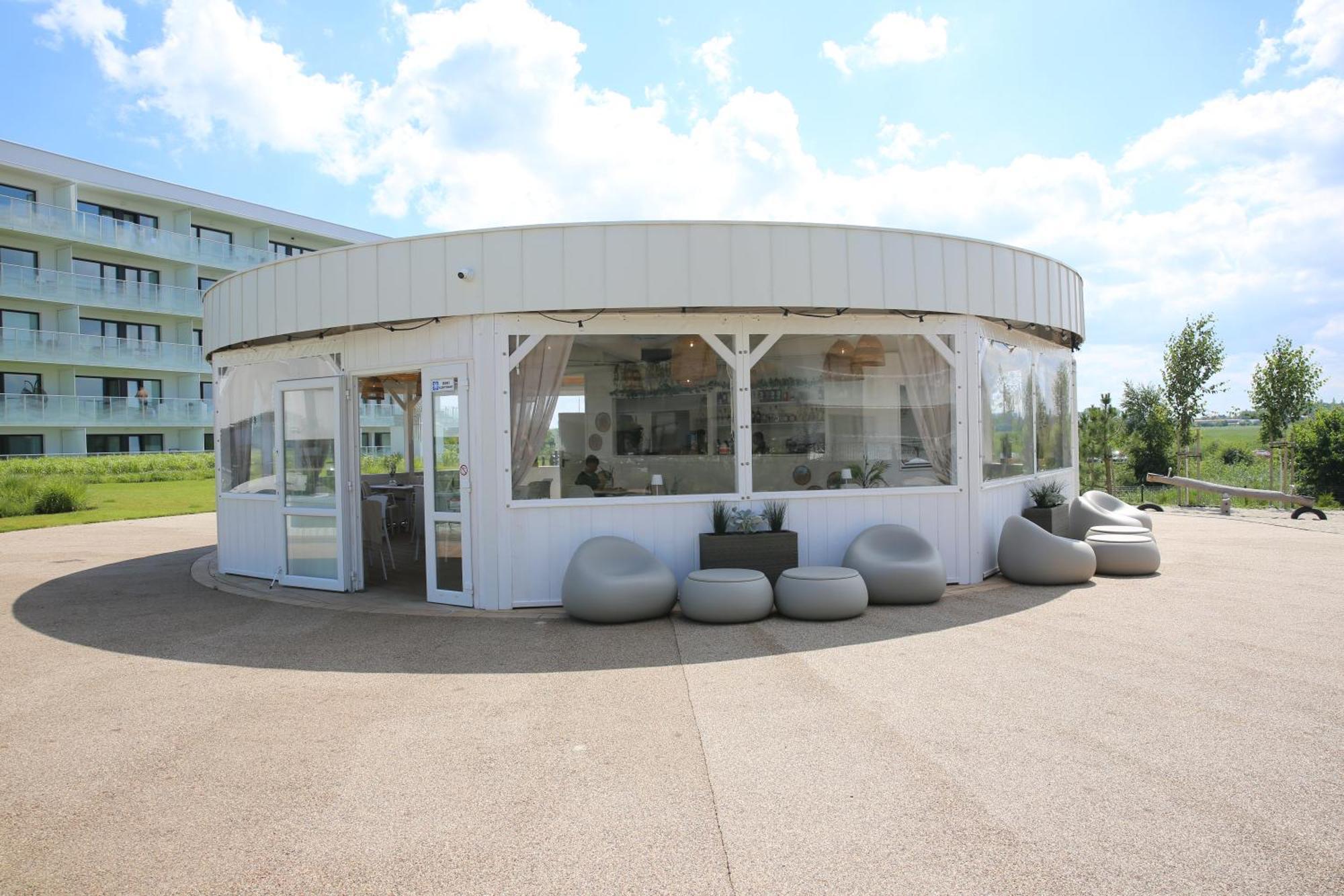 Apartamenty Lux Tukan B001, Polanki Aqua - Holiday City Kołobrzeg Exteriör bild