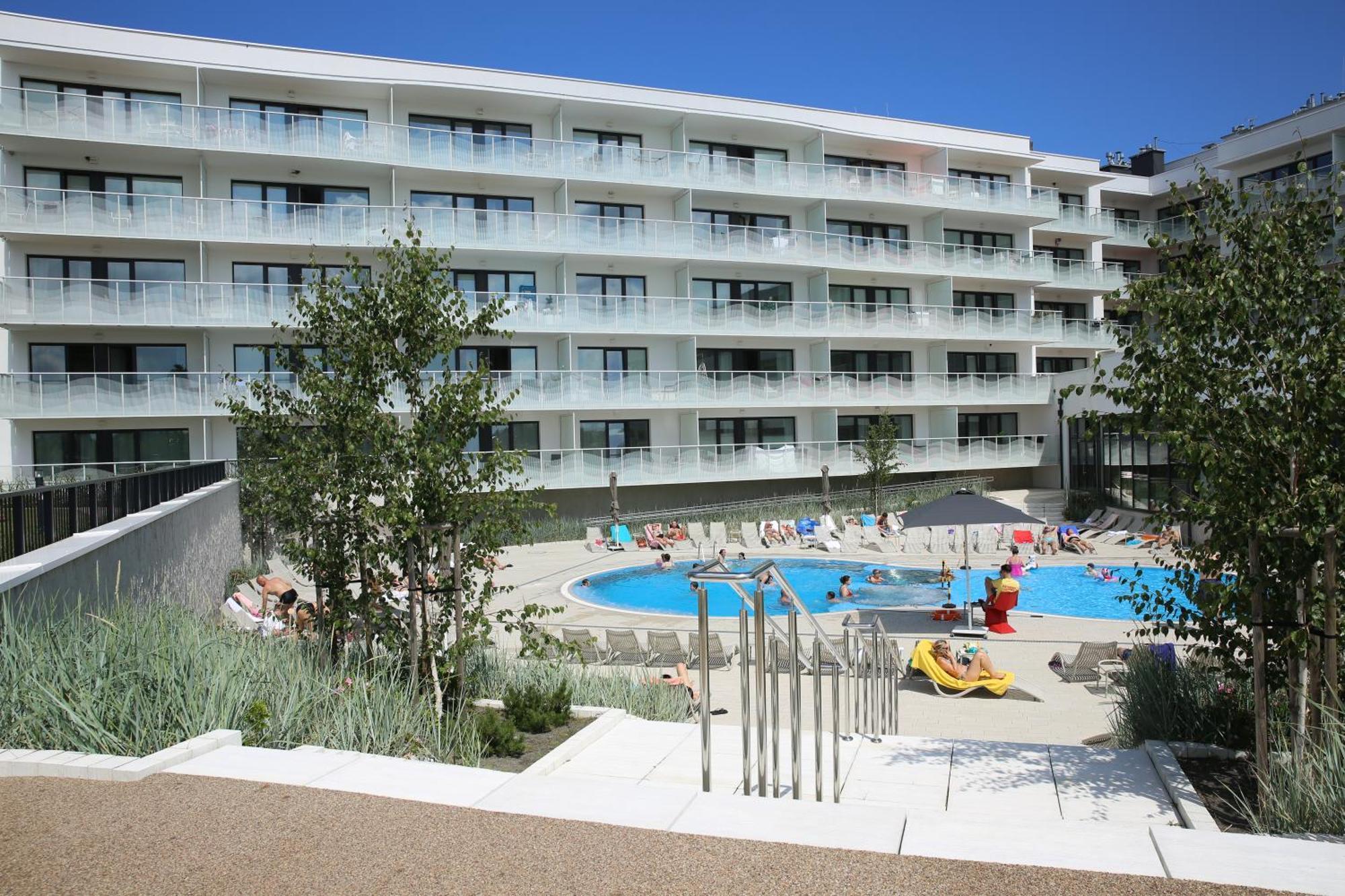 Apartamenty Lux Tukan B001, Polanki Aqua - Holiday City Kołobrzeg Exteriör bild